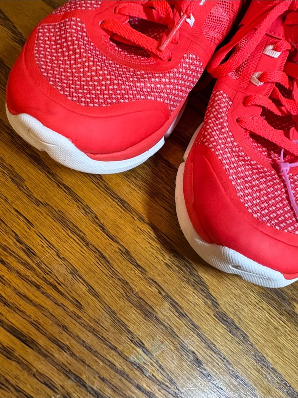Nike Women's Red and White Athletic Training Sneakers - Picture 3 of 6